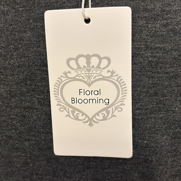 Women’s Floral Blooming Long Sleeve Top with Cheetah Inserts - Picture 4 of 6